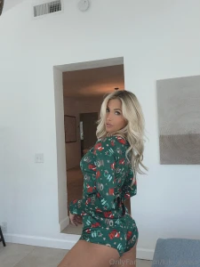 Find me under the mistletoe baby