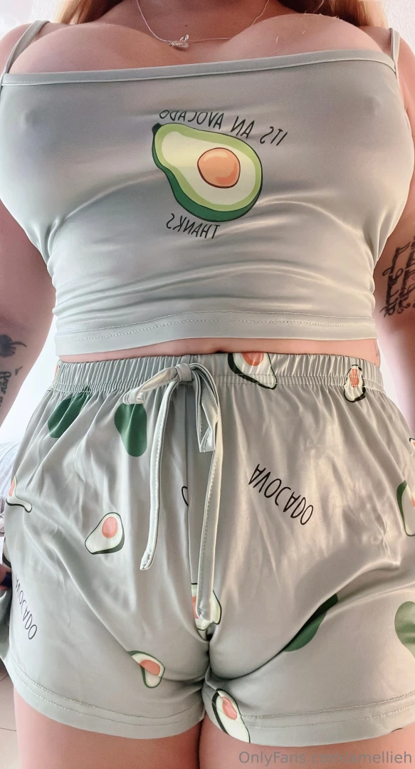 My cameltoe is sexy or nah part 2 