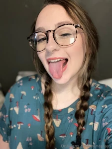Guess who s back on snap click my profile amp add me