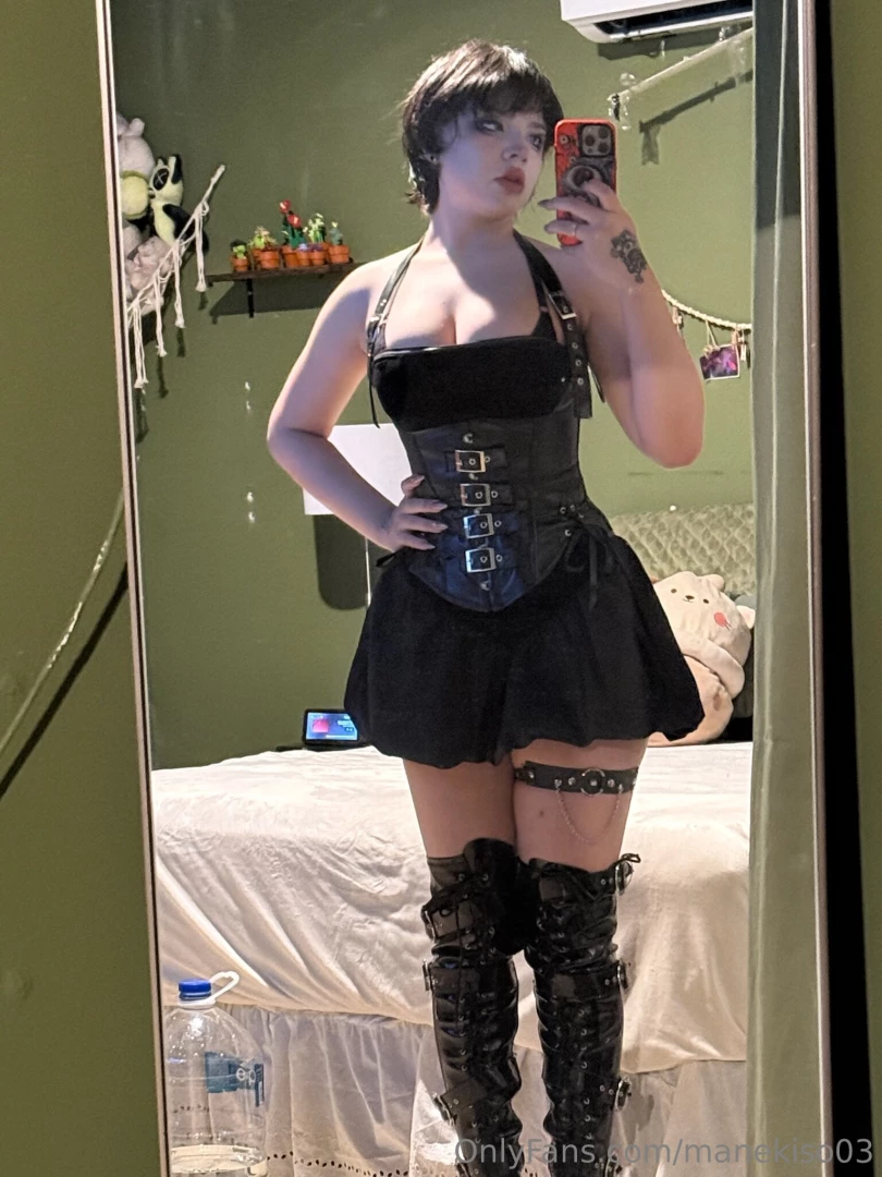 Wanna see the vid slide into my dms 