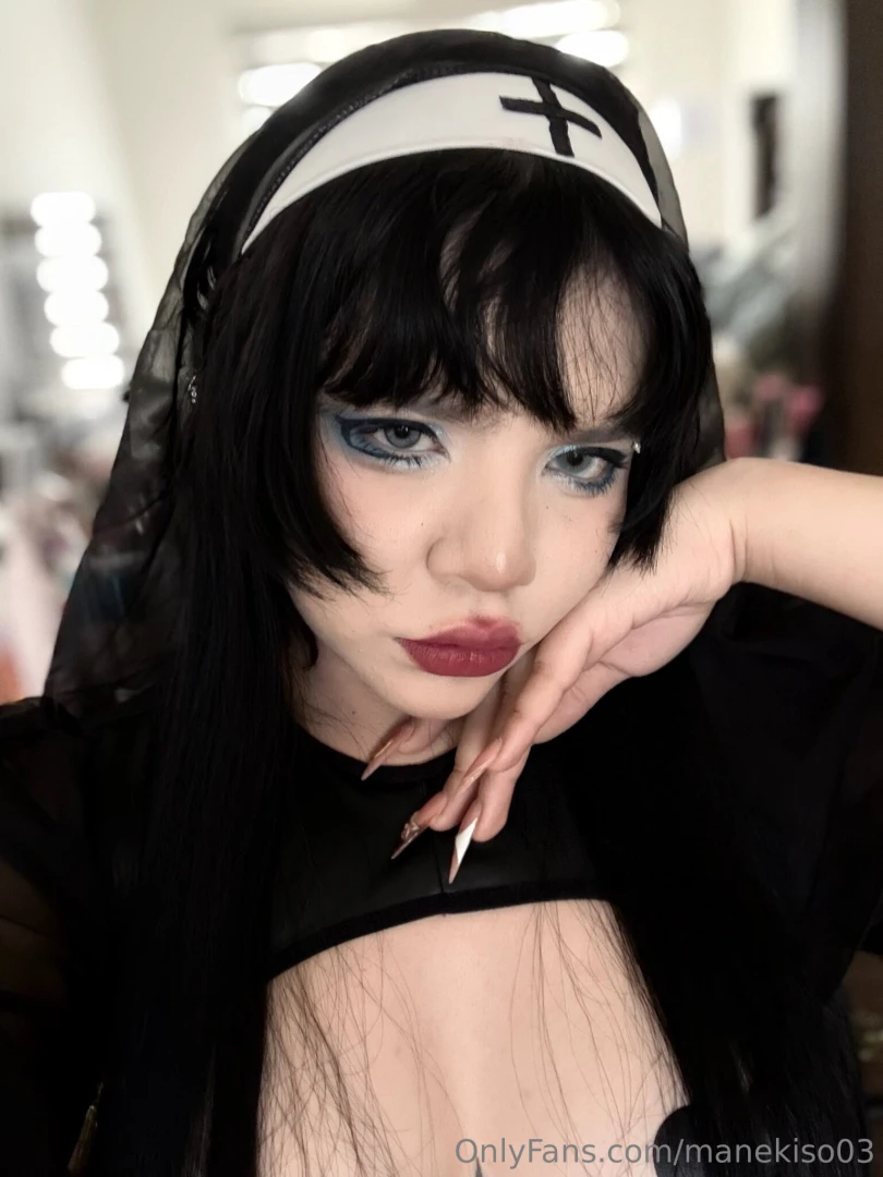 Me quieres de rodillas 