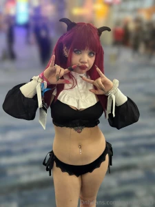 Don t fall for the eyes fall for the thighs