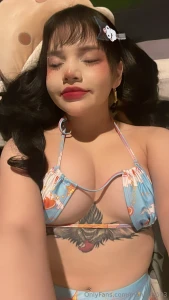 I m in the mood for attention yours