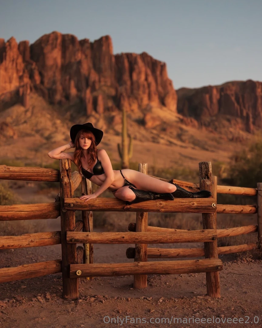 Full set including topless pics from this shoot on my vip lt 3 