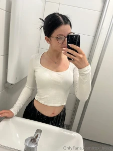 Findest du ich sehe aus wie eine lehrerin mir der brille ich w rde