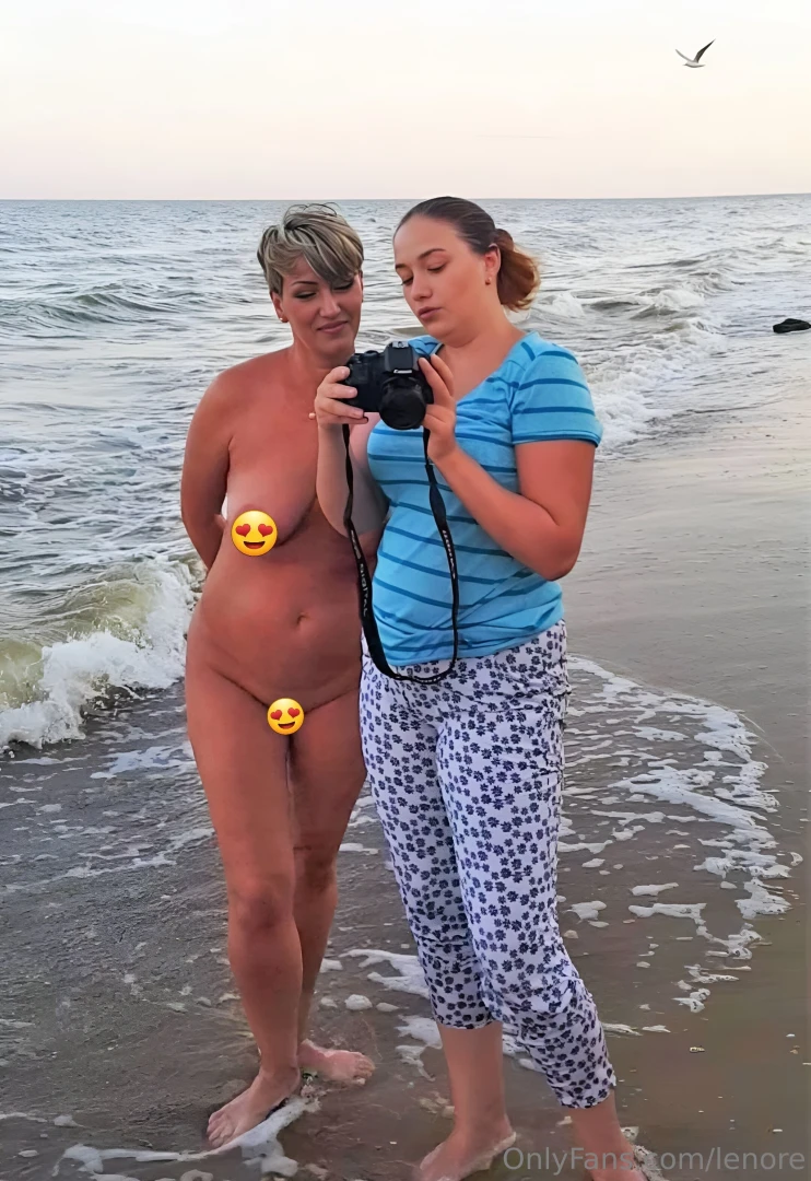 Guys i want to introduce you to my friend and my photographer 