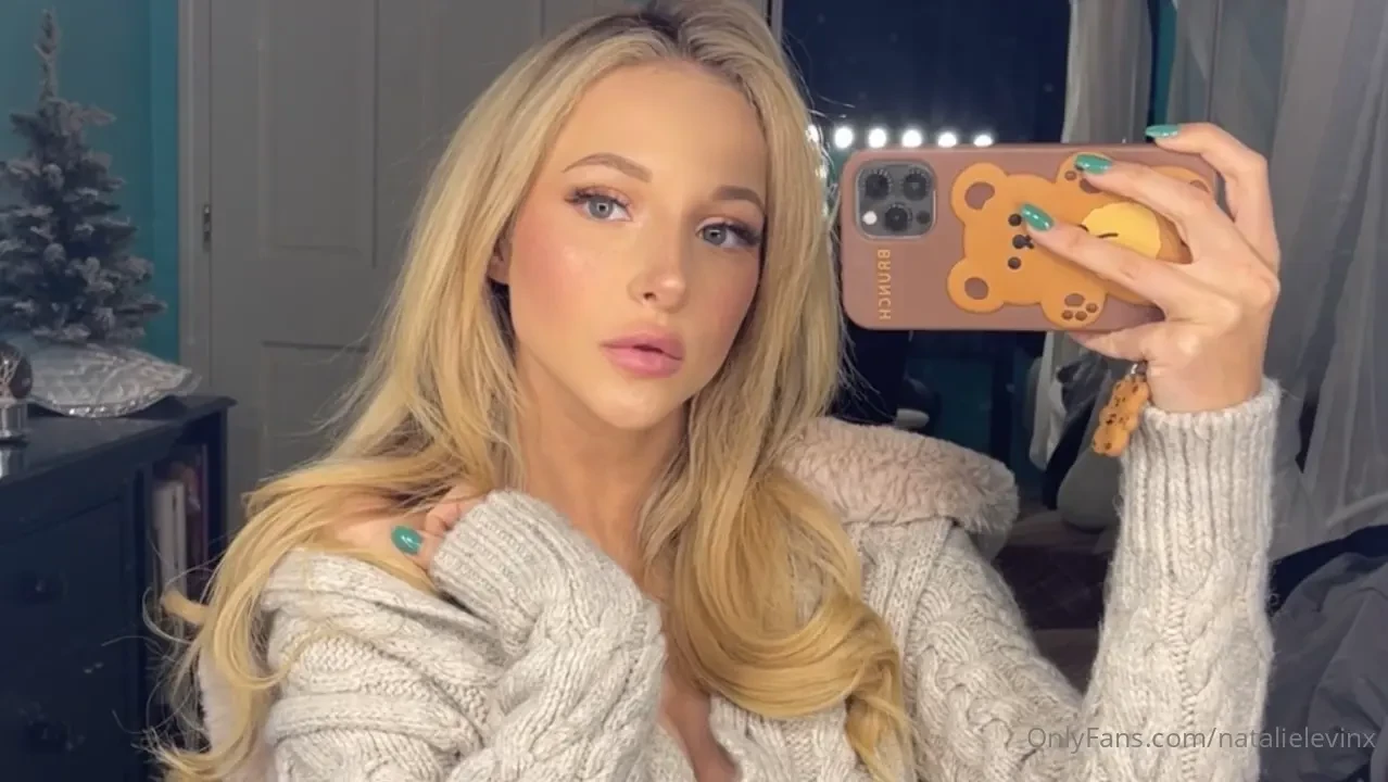 Can you come keep me warm this weekend babe i am waiting in the dms 