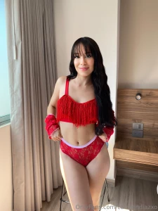 Don t just look come closer