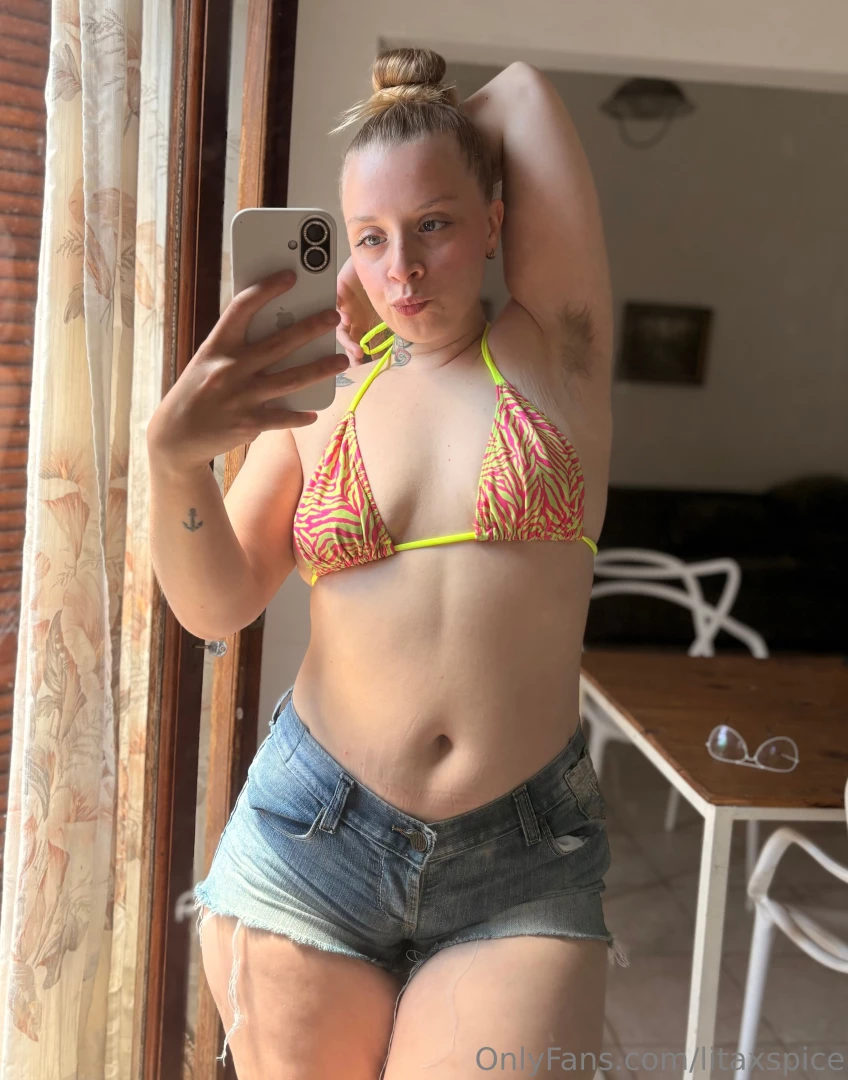 Is any armpit lover online 