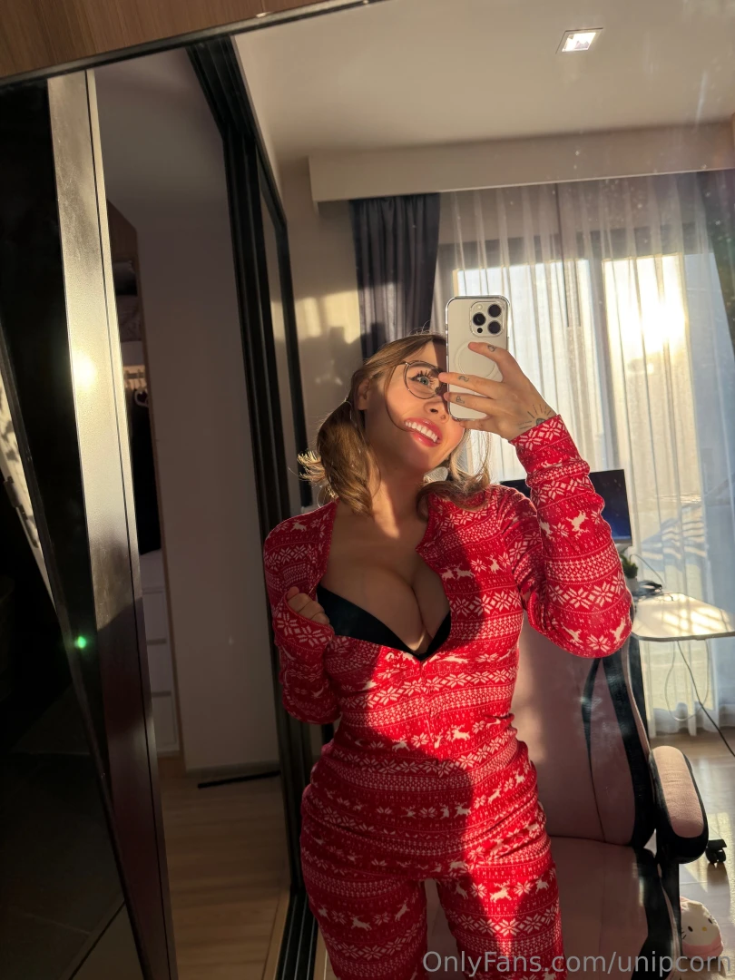 Oops nice pic 