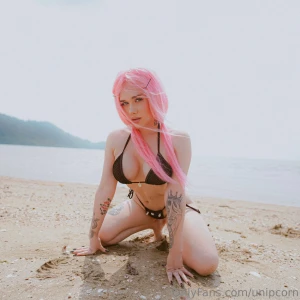 Hey do i look good in pink part 1