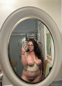 Pre shower selfiee
