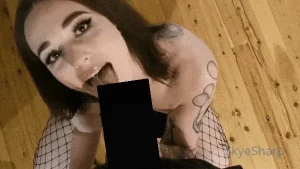 Do you think my new hair looks good when sucking cock