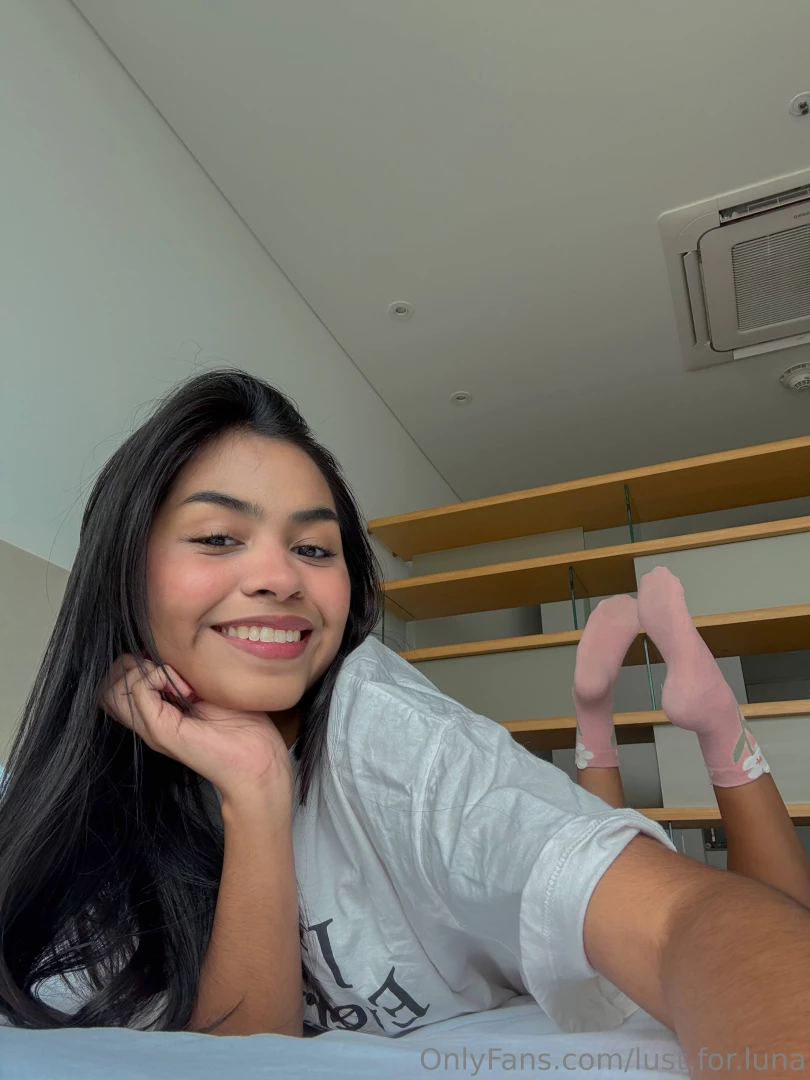 Woke up feeling pretty with my socks on 