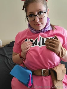 Guess who i have so much love for bulma i hope you love her like i do part 1