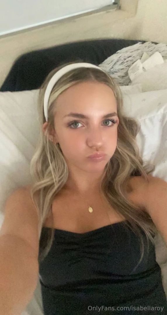 Chloearnett is brand new here she s sending discounted content bundles part 1 