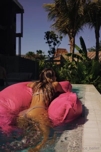 Shall we go swimming