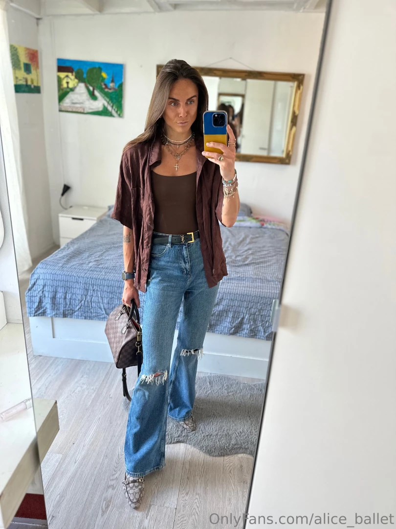 What do you think do you think i look good in these clothes or should part 1 