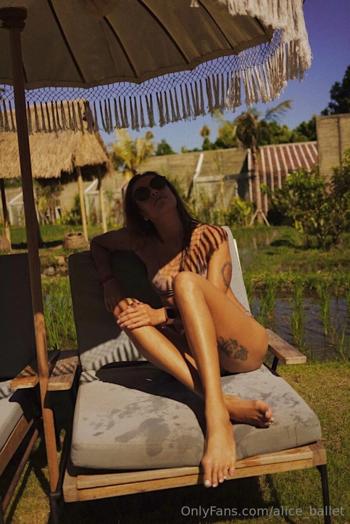 I m catching a ray of sunshine 