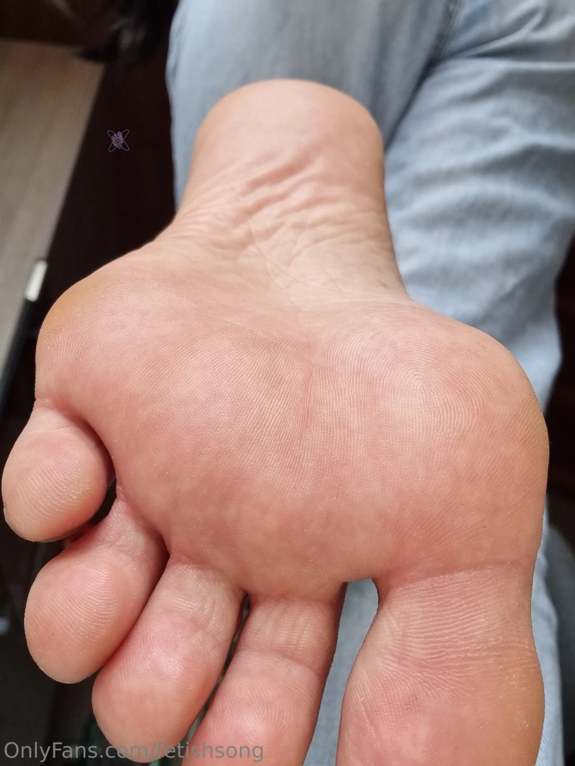 Aliceaperegina free mistress imagine being able to worship alice s part 1 