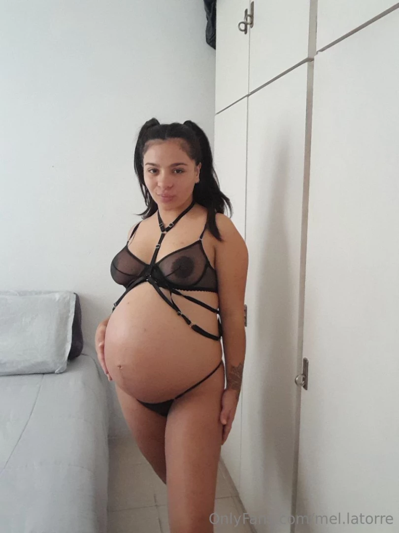 Belly photo to start the week 