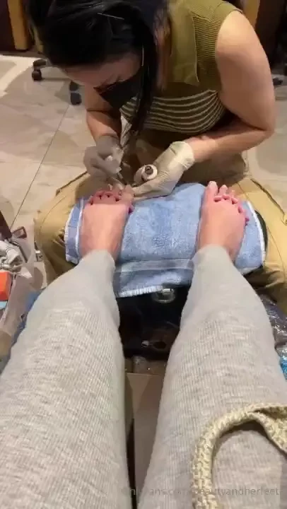 Bare toes asmr let me know if you like when i do these and i ll try to 