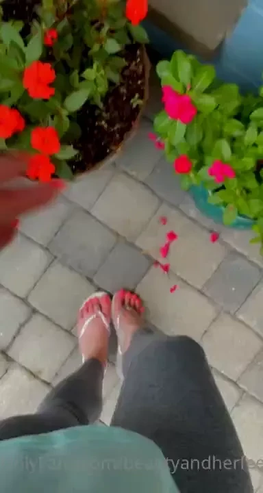 Out with the yellow but this neon coral tho sheesh it s almost glowing 