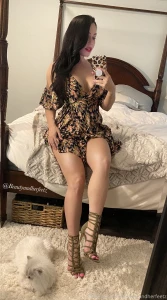 Sneak peek of thigh thursday help me choose the best 2 for my thigh part 2