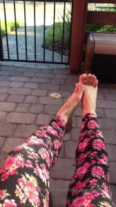 Short lil clip of these pretty white toes longer videos coming just