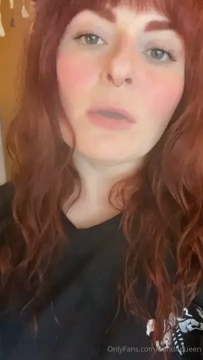 Home alone and teasing my pussy 