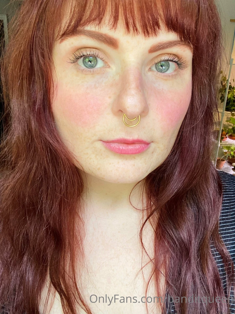 Feeling pretty and i wanna flirt with somebody 