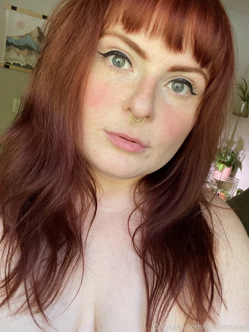 I m not sure why only wearing thigh highs feels so sexy but i love it 