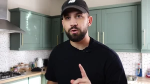 Baking halloween cupcakes lucas kazim watch lucas_kazim take on a fun