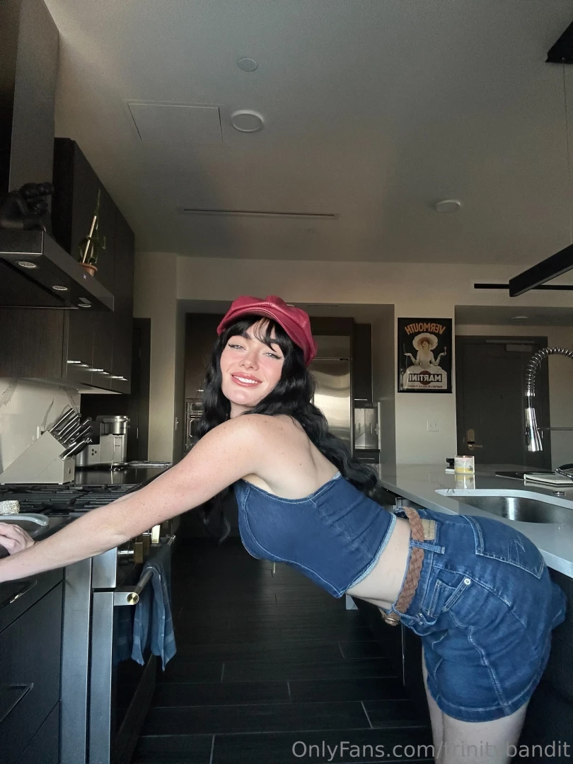 What are you up to come say hi 