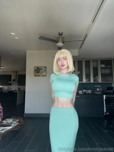 What do we think of the blonde hair come slide in my dms to tell me