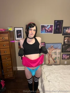 I have videos to post but no time to edit at the moment promise they part 1