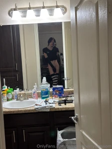 Mirror selfies part 146