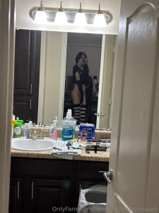 Mirror selfies part 148