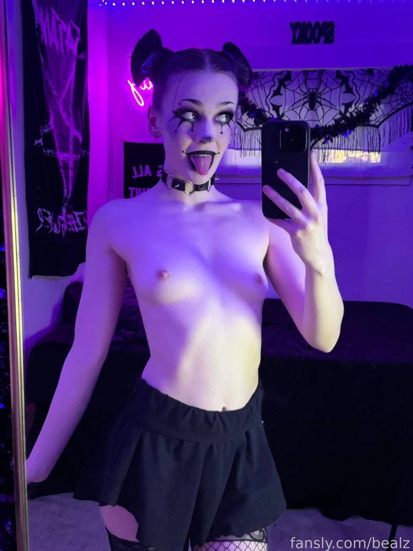 Some sexy little selfies from my last livestream as a slutty clown i m part 3 