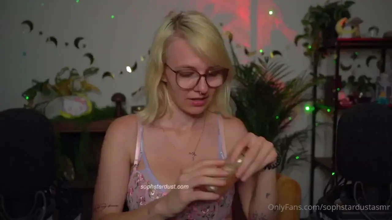 Asmr oily body sounds massaging me amp you with kissing mouth sounds 