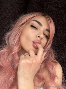 Sexydesignerr sexydesignerr my tongue melts on your cock with a light