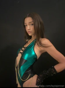 Strip me down like a christmas tree part 1