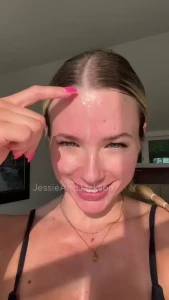 Cum all over my face and dripping into my mouth yes please happy