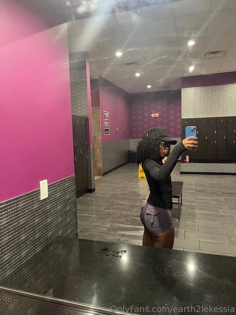 Weekend work outs because i wanna make my ass fat for you 