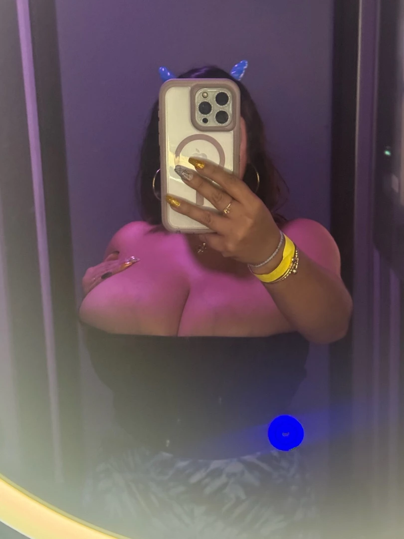 Do you wanna cuddle tonight yes or yes 