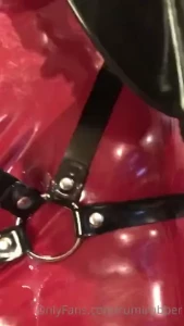 Hits my gasmask part 1