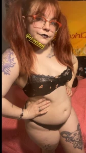 Could you handle a girl like me