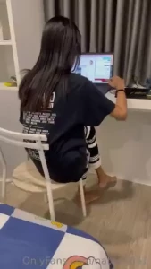 She is sitting at work she couldn t help but ask me to suck her dick