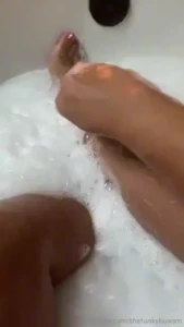 For my leg and foot lovers this one is for you almost 3 mins of me
