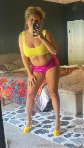 Sorry so many pics but i had a few to share legs ands heels part 3